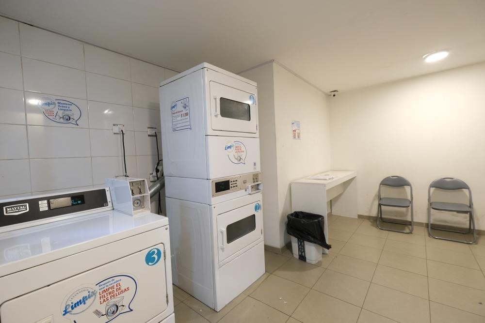 VENTA DEPARTAMENTO CON PATIO José Miguel Carrera 359, Santiago (12)