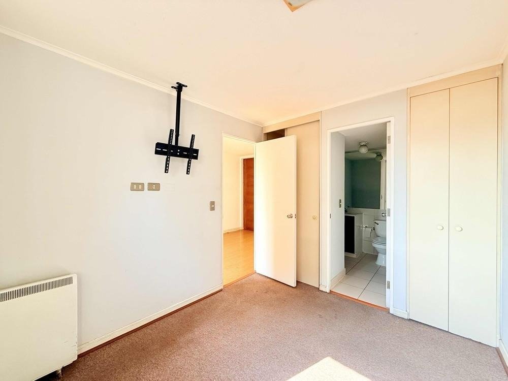 venta departamento 3 dormitorios con estacionamiento en santiago – portugal – metro irarrazaval (7)