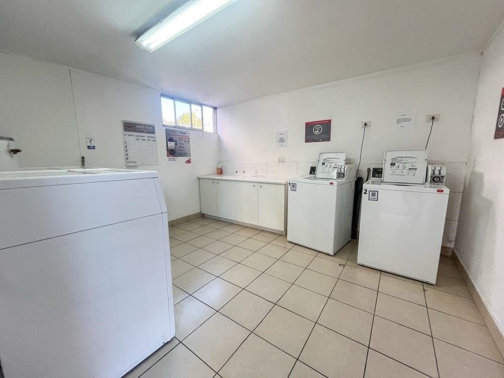 departamento en venta 3 dormitorios Fernández Albano – La Cisterna – Estacionamiento (25)