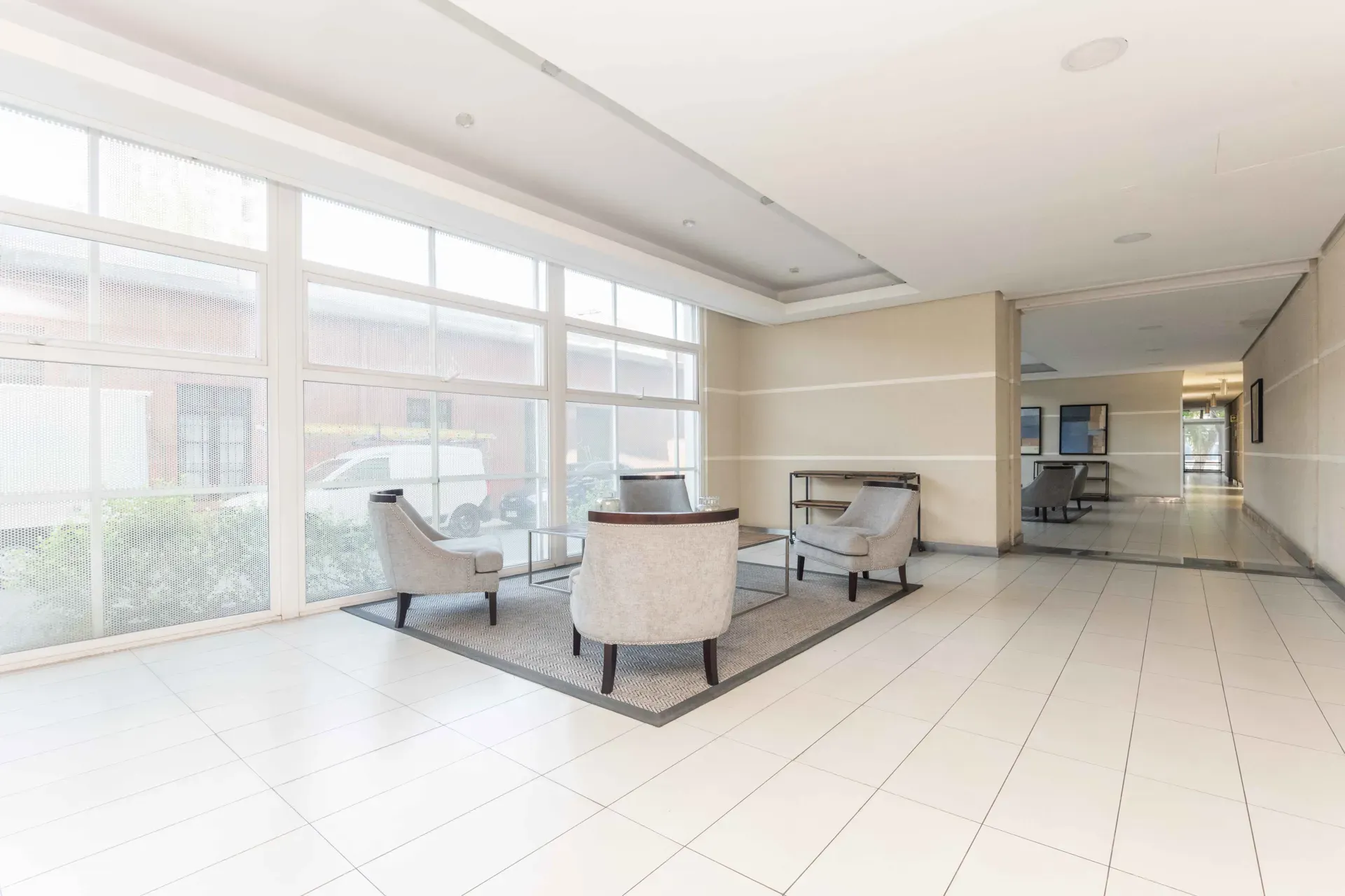 venta departamento 1 dormitorios con estacionamiento en santa rosa santiago centro (3)