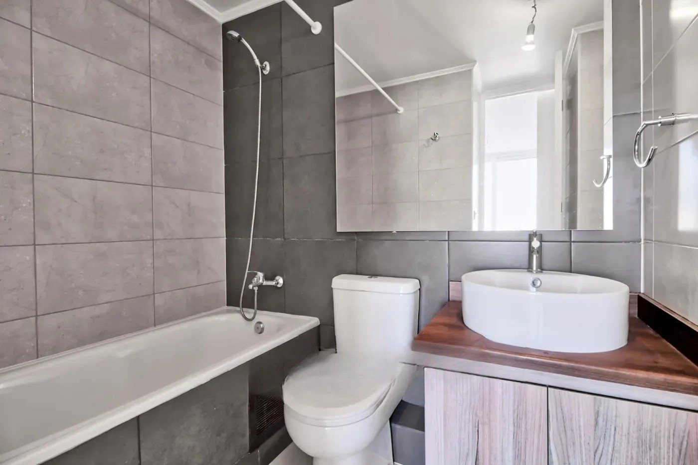 venta departamento 1 dormitorios con estacionamiento en santa rosa santiago centro (6)
