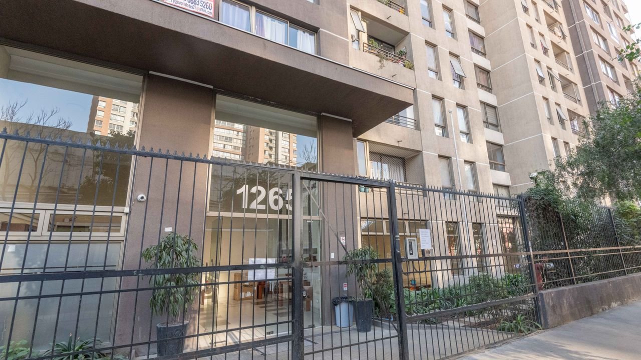venta departamento 2 dormitorios en independencia – metro hospotales – bono pie (17)